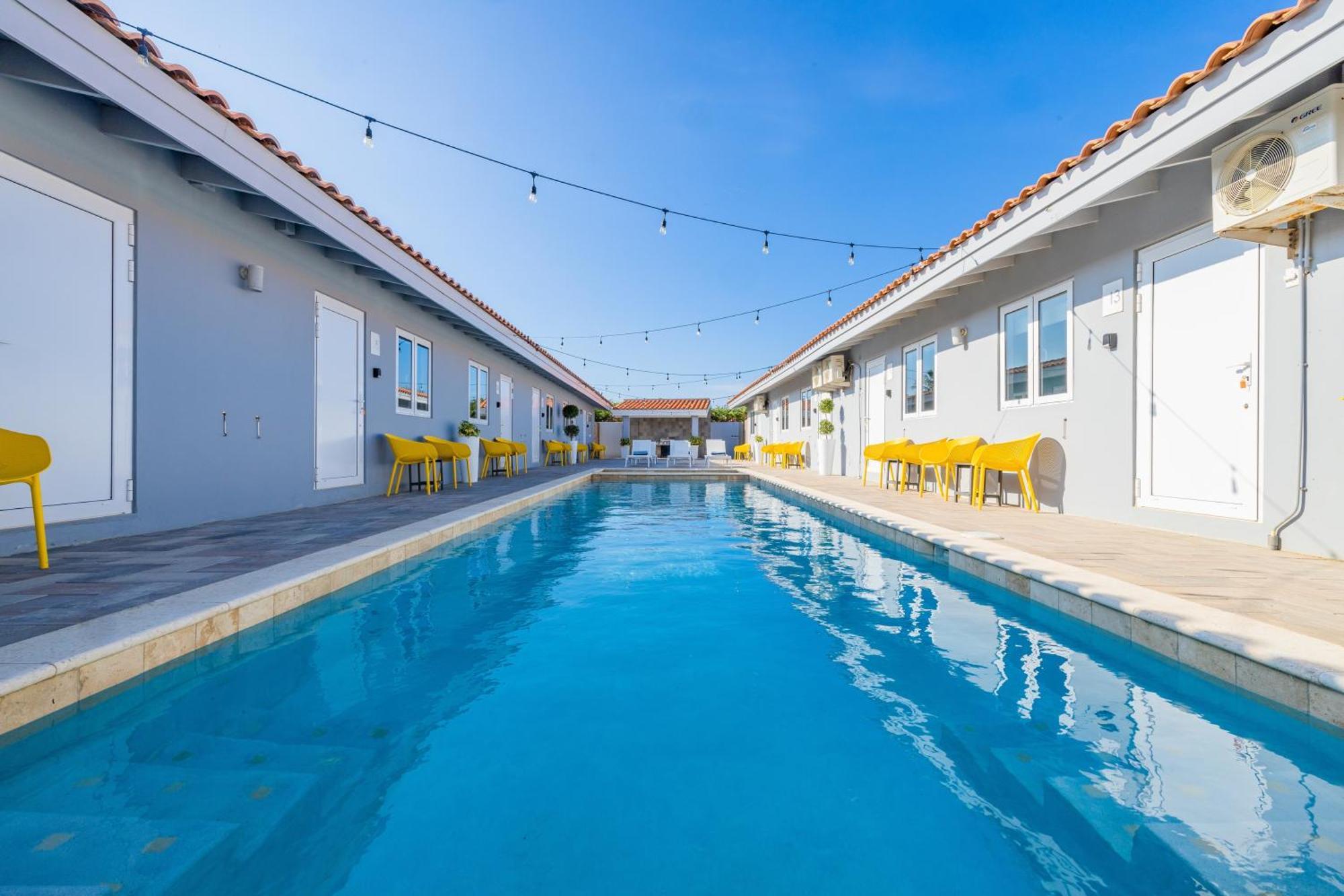 The Lizard Apartment Palm Beach ภายนอก รูปภาพ